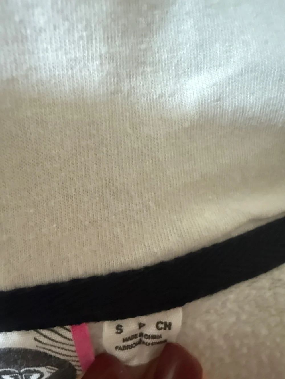 Roxy Women's White Zip-Up Hoodie with Hood and Front Pockets - Picture 4 of 5